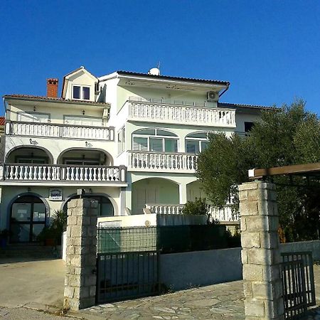 Apartmani Djurda Krk Town Esterno foto