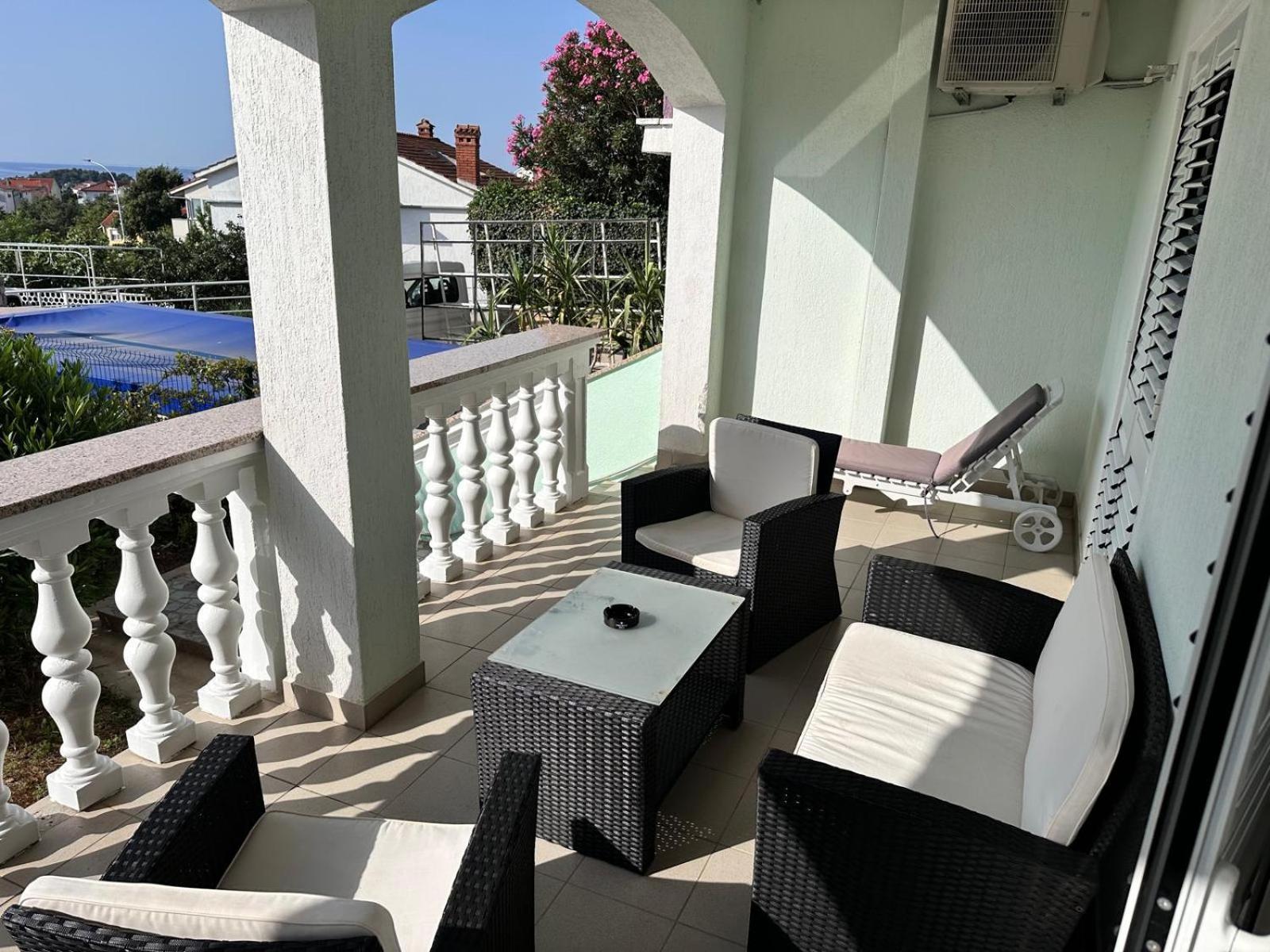 Apartmani Djurda Krk Town Esterno foto