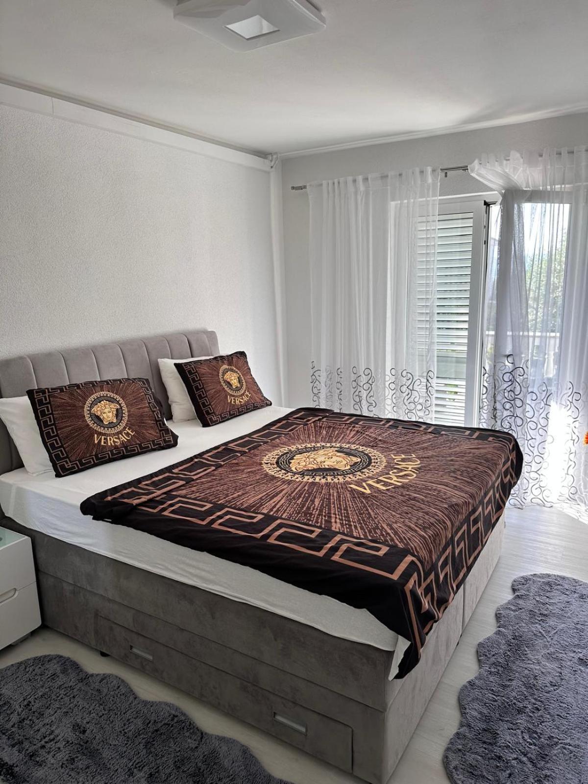 Apartmani Djurda Krk Town Esterno foto