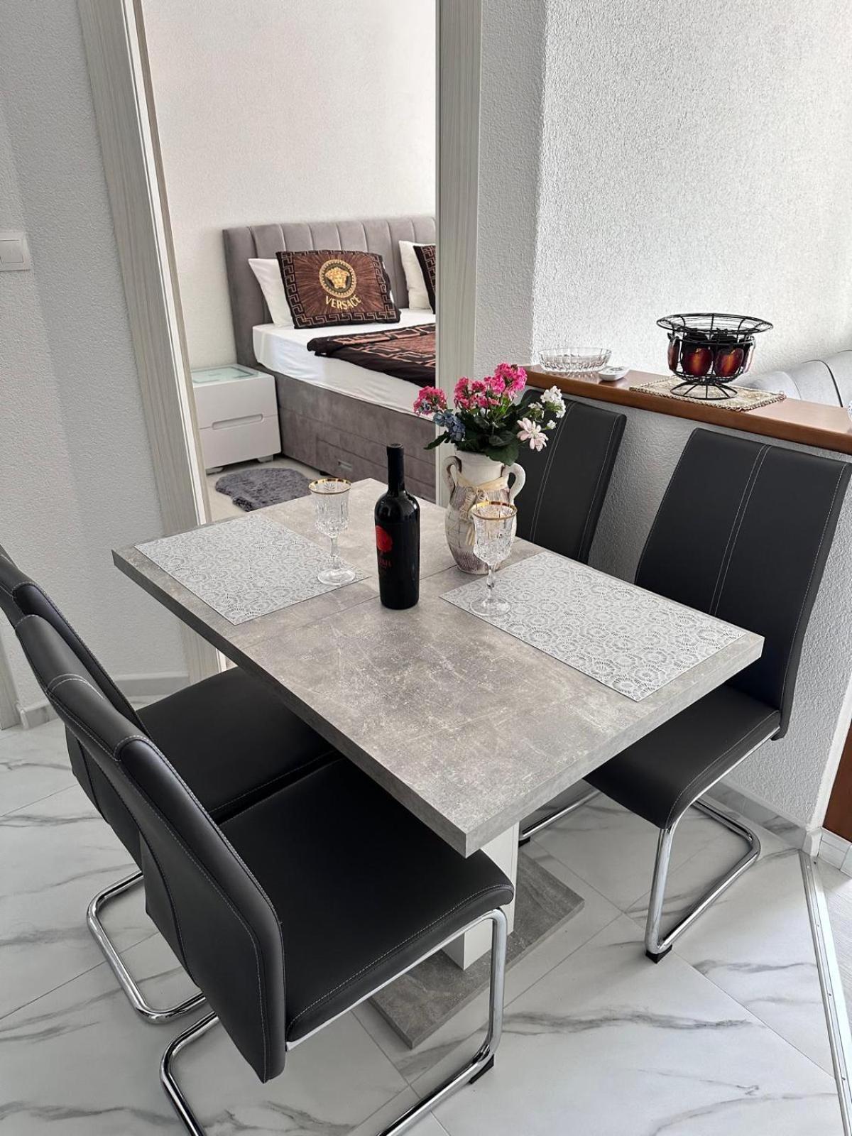 Apartmani Djurda Krk Town Esterno foto